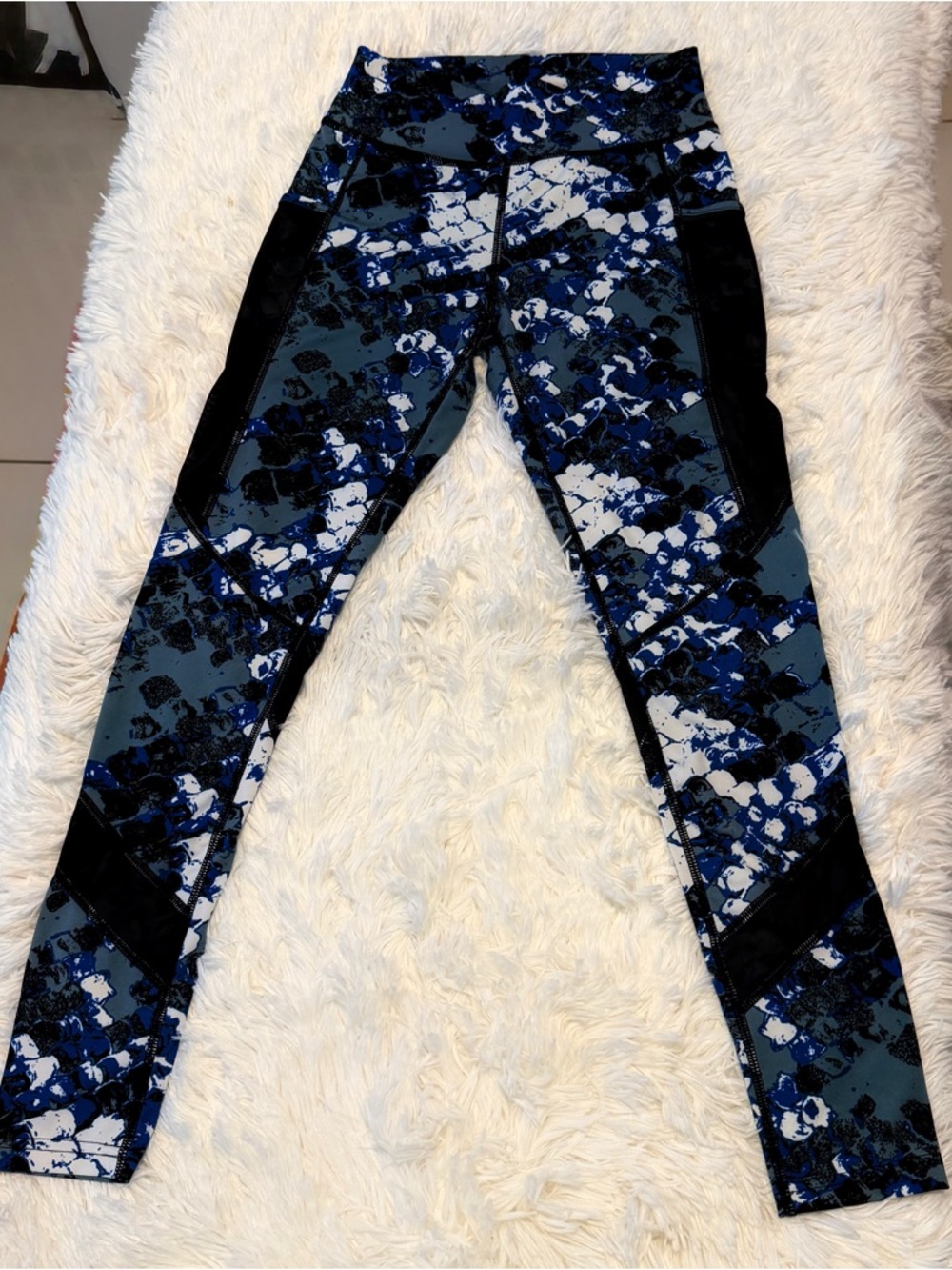 Blue & Black Abstract Print Leggings